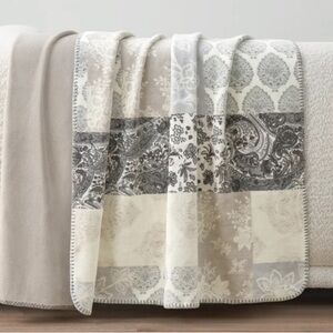 Casual Living Reversible Elegant Patterned Plush Throw Blanket 50”x70”